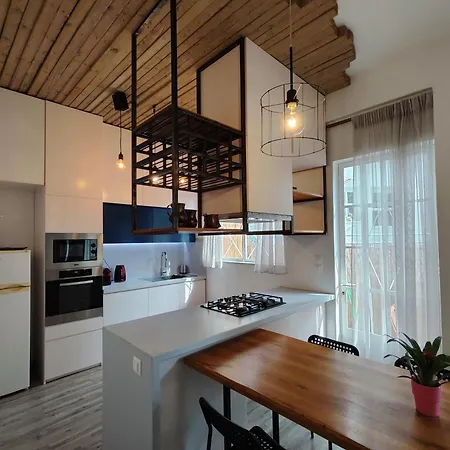 Superior Near خانيا