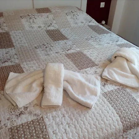 Superior Near Hriszí Aktí Haniá